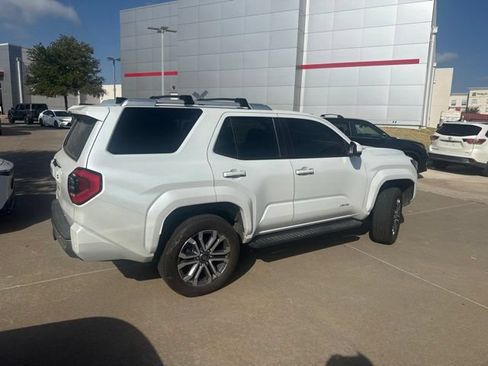 Used 2025 Toyota 4Runner Limited AWD/4WD image 3
