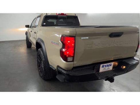 Used 2024 Chevrolet Colorado Trail Boss w/ Technology Package AWD/4WD image 7