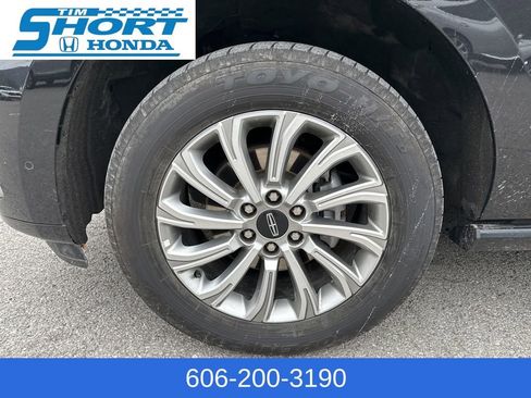 Used 2024 Lincoln Navigator L 4WD image 9
