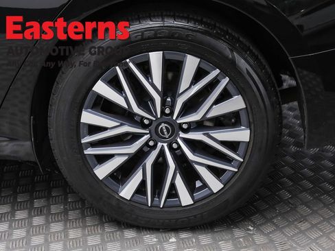 Used 2023 Nissan Altima 2.5 SV image 8