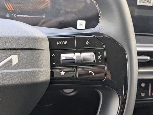 New 2026 Kia Sorento LX FWD image 29