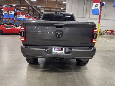 Used 2022 RAM 3500 Limited AWD/4WD image 4