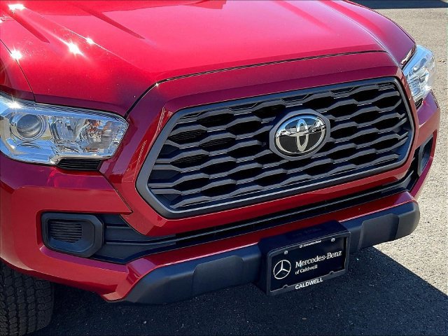 Used 2021 Toyota Tacoma SR AWD/4WD image 33