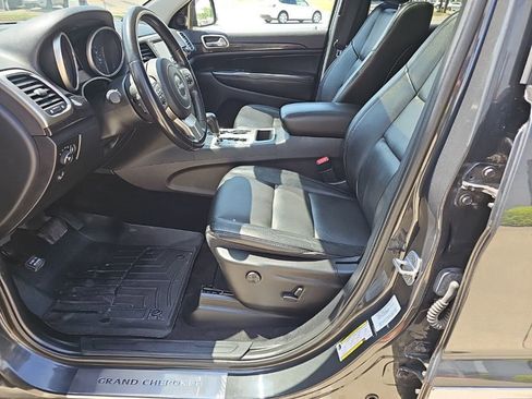 Used 2011 Jeep Grand Cherokee Laredo AWD/4WD image 15