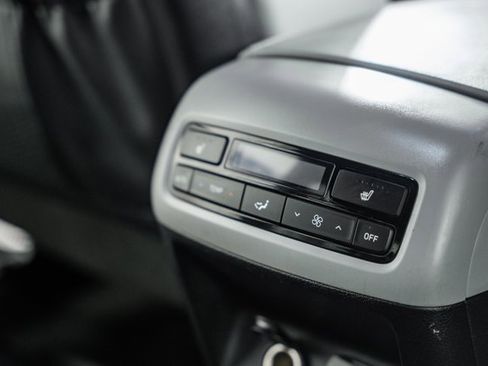 Used 2022 Hyundai Palisade SEL w/ Premium Package image 35