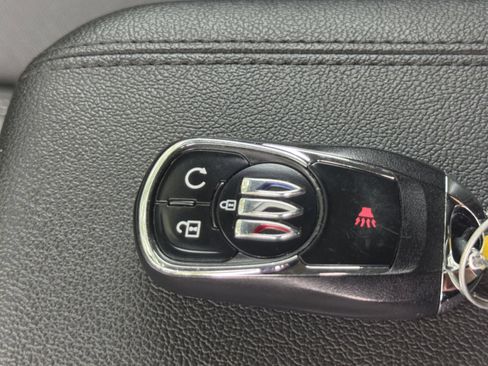 Used 2025 Buick Encore GX Preferred FWD image 20