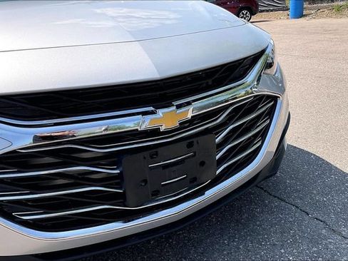 Used 2022 Chevrolet Malibu LT FWD image 30