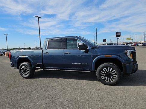 New 2026 GMC Sierra 2500 Denali Ultimate image 6