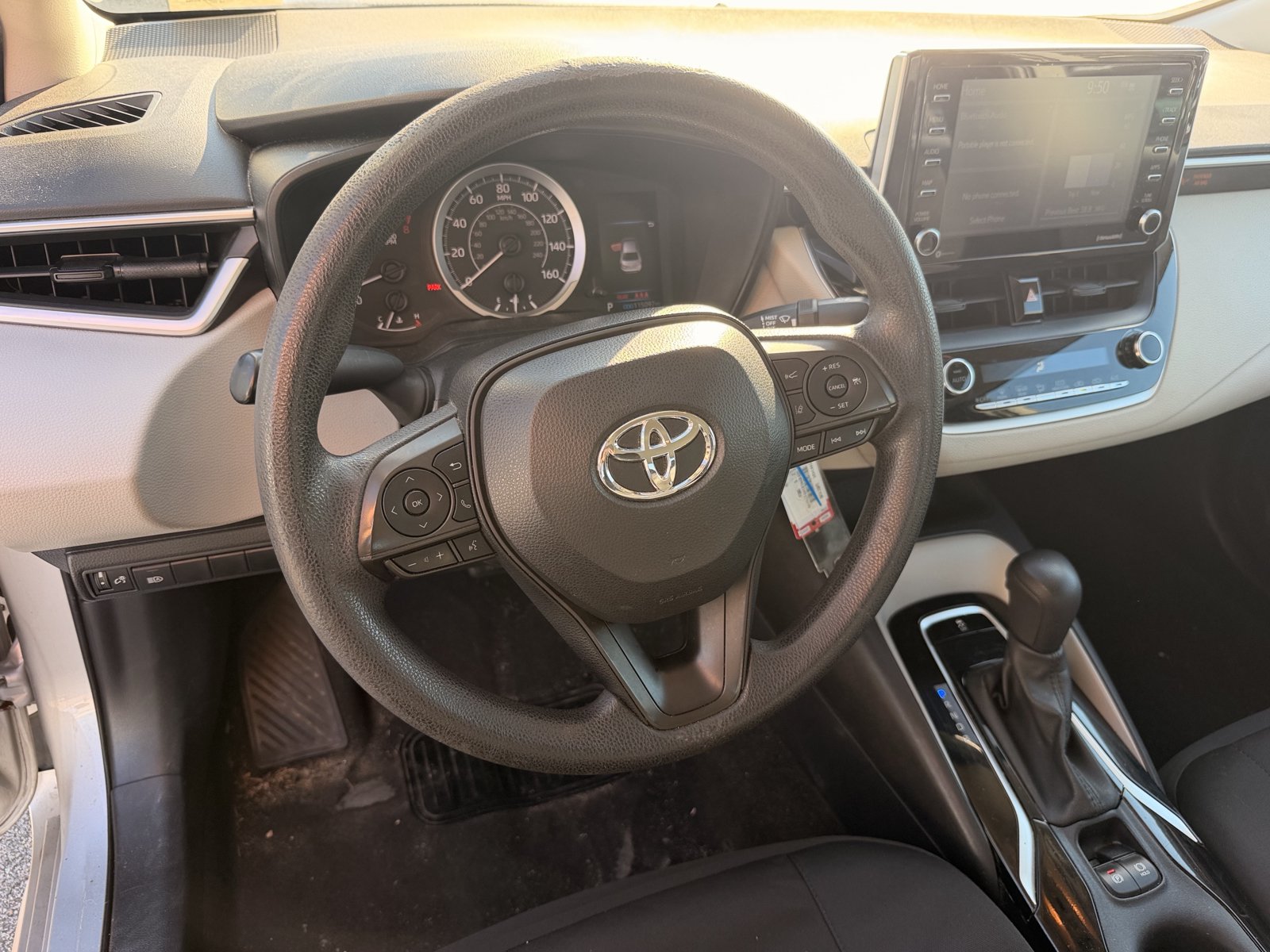 Used 2021 Toyota Corolla LE FWD image 15