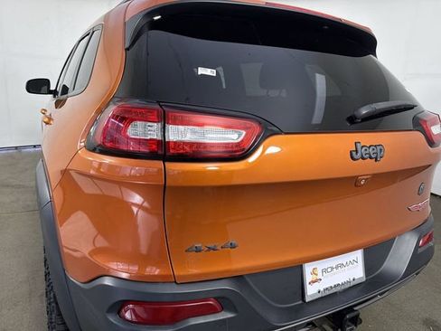 Used 2015 Jeep Cherokee Trailhawk w/ Cold Weather Group AWD/4WD image 30