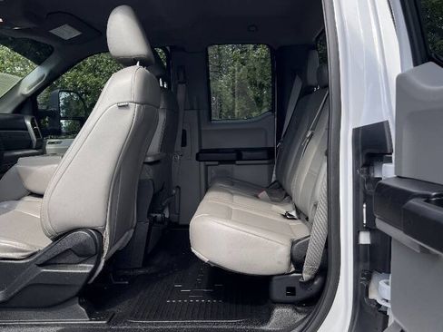 Used 2018 Ford F250 XL w/ Power Equipment Group RWD image 16