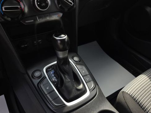 Used 2018 Hyundai Kona SEL image 23