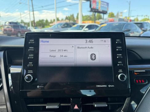 Used 2022 Toyota Camry XLE AWD/4WD image 18
