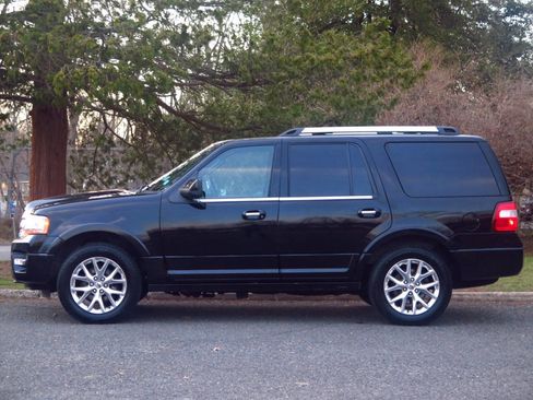 Used 2016 Ford Expedition Limited w/ Equipment Group 301A AWD/4WD image 2