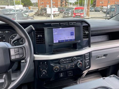 Used 2023 Ford F250 XL w/ XL Off-Road Package AWD/4WD image 5