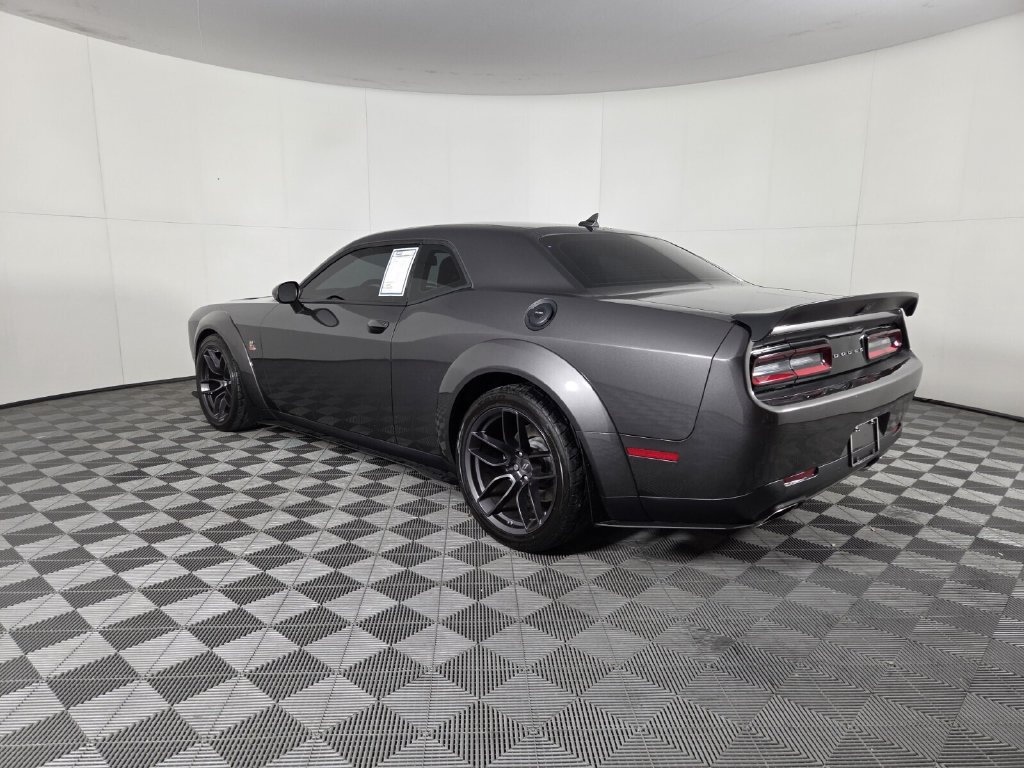 Used 2022 Dodge Challenger R/T Scat Pack RWD image 7
