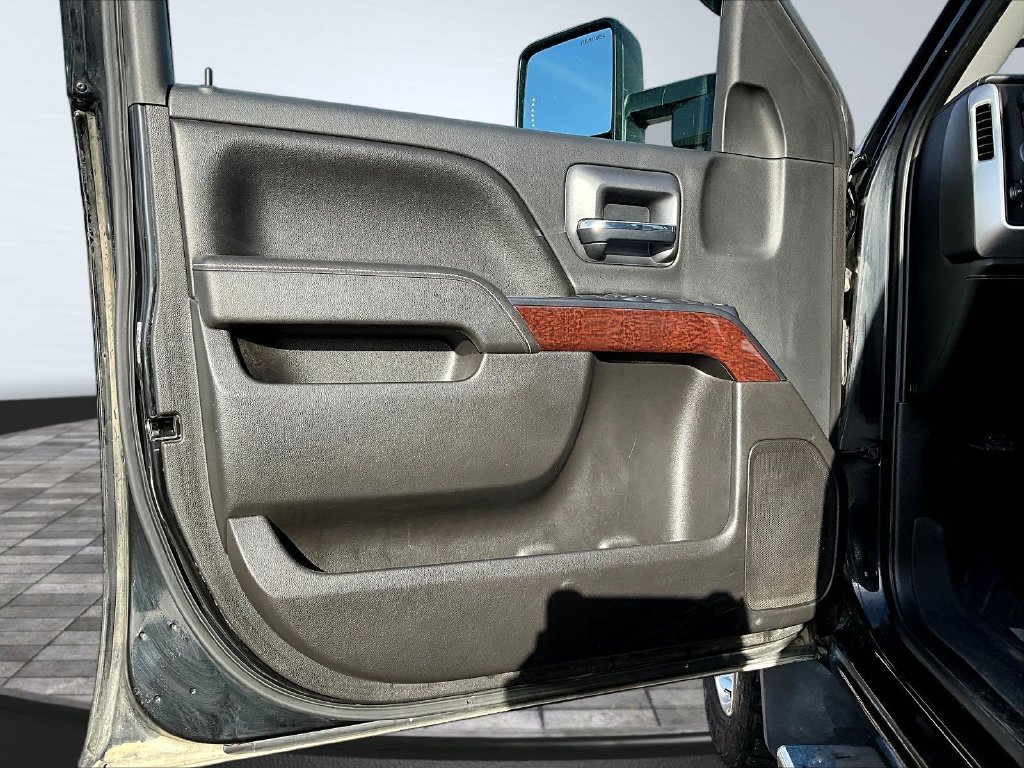 Used 2016 GMC Sierra 2500 SLE w/ SLE Preferred Package AWD/4WD image 22