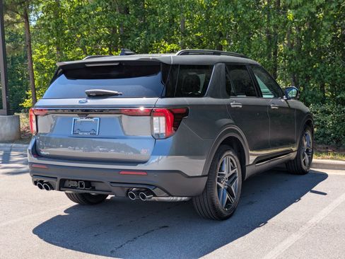 New 2026 Ford Explorer ST AWD/4WD image 3