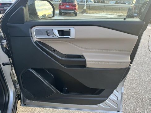 Used 2020 Ford Explorer Limited image 34