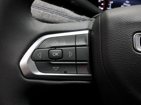 Used 2025 Jeep Compass Latitude image 26