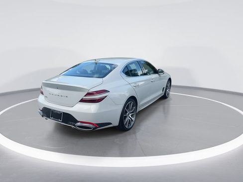 Used 2025 Genesis G70 2.5T RWD image 8