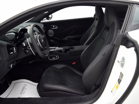 Used 2020 Aston Martin V8 Vantage Coupe RWD image 20