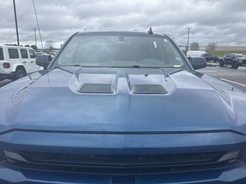 Used 2018 Chevrolet Silverado 1500 LT w/ Texas Edition image 6