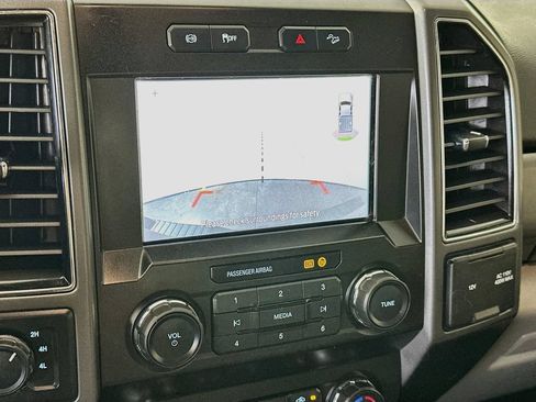 Used 2022 Ford F250 XLT w/ XLT Value Package AWD/4WD image 19