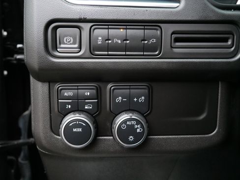 Used 2021 Chevrolet Tahoe LT image 16