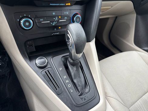 Certified 2017 Ford Focus SE image 22