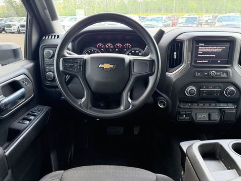 Used 2024 Chevrolet Silverado 2500 Custom w/ Custom Convenience Package AWD/4WD image 8