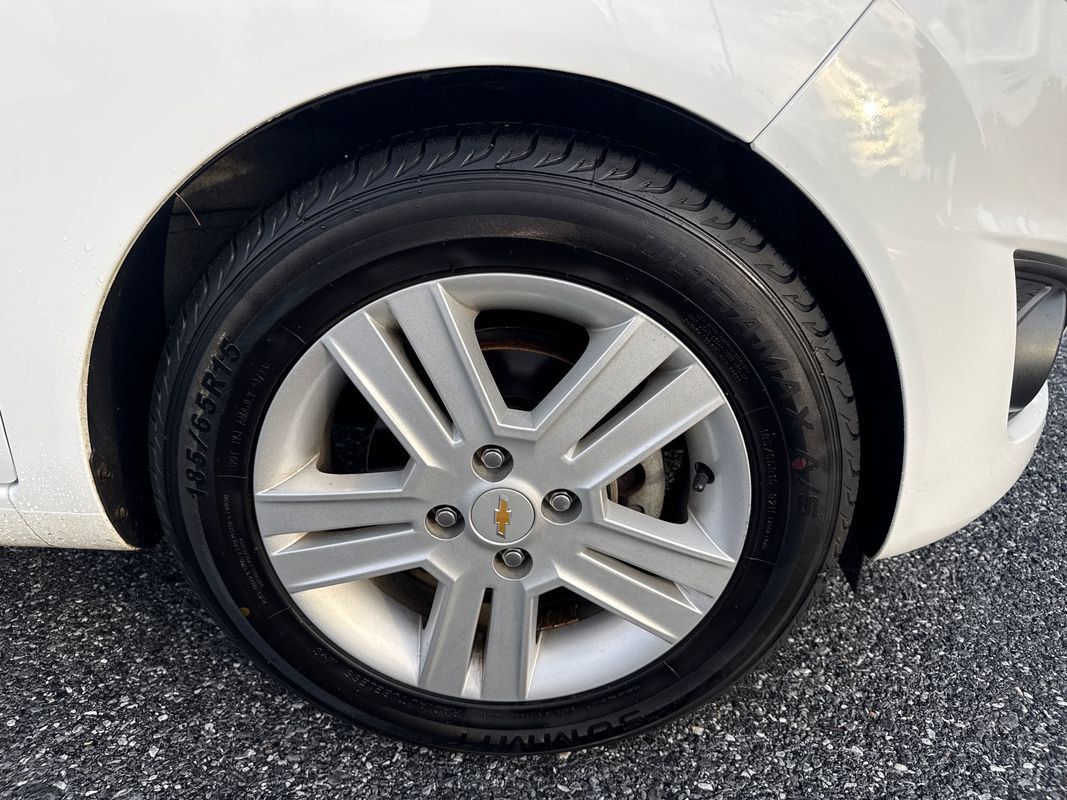 Used 2015 Chevrolet Spark LT FWD image 29