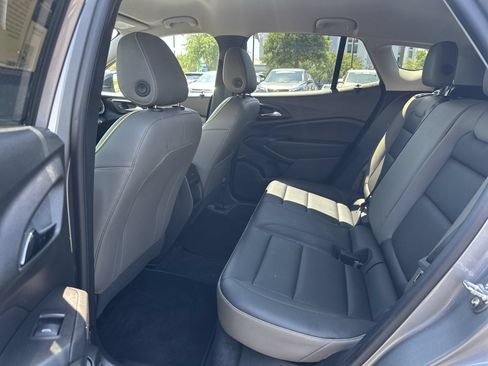 Used 2025 Chevrolet Trax ACTIV w/ Driver Confidence Package FWD image 31