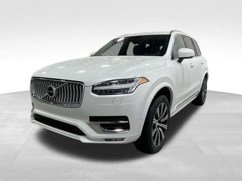 Used 2024 Volvo XC90 B5 Plus w/ Protection Package Premier image 4