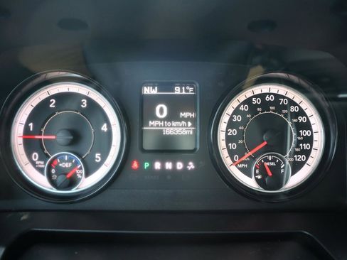 Used 2018 RAM 2500 Tradesman w/ Chrome Appearance Group AWD/4WD image 7