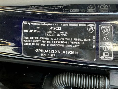 Used 2022 Lamborghini Urus AWD/4WD image 18