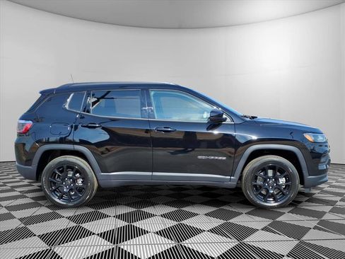 New 2026 Jeep Compass Latitude AWD/4WD image 3
