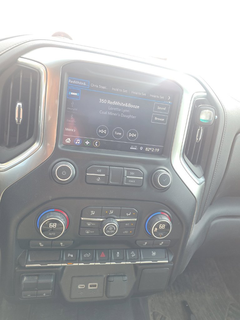 Used 2021 Chevrolet Silverado 2500 LT w/ Midnight Edition AWD/4WD image 15