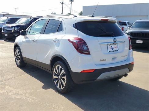 Used 2022 Buick Encore Preferred w/ Safety Package image 4