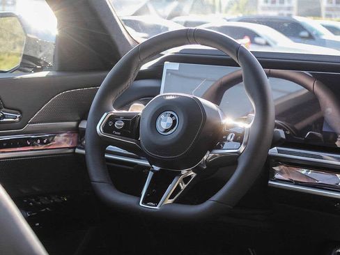 New 2026 BMW 750e xDrive w/ Executive Package image 15