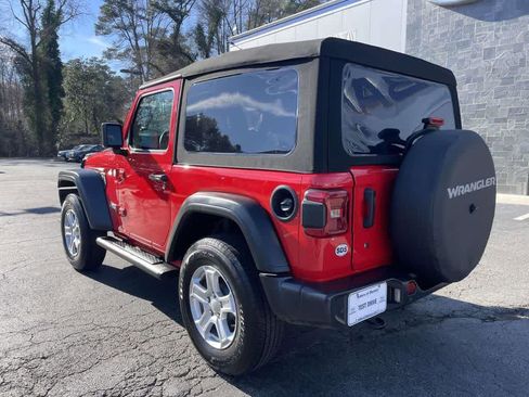 Used 2020 Jeep Wrangler Sport image 3