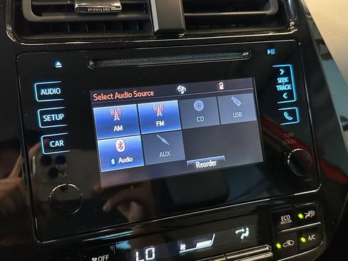 Used 2019 Toyota Prius LE FWD image 13