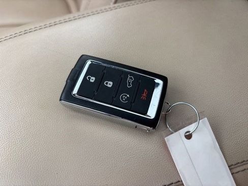 Used 2023 Jeep Grand Cherokee Limited w/ Luxury Tech Group II image 52