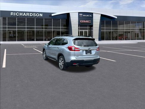 Used 2022 Subaru Ascent Touring AWD/4WD image 3