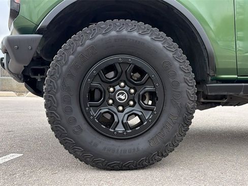 Used 2023 Ford Bronco Wildtrak image 10