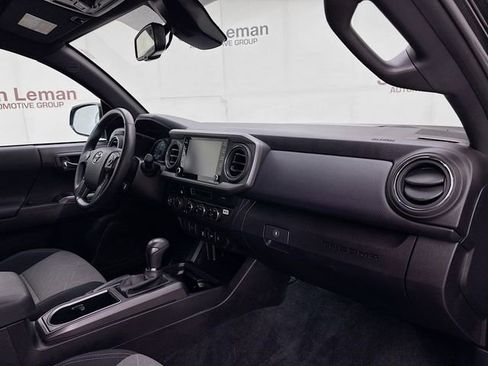 Used 2023 Toyota Tacoma TRD Off-Road image 26