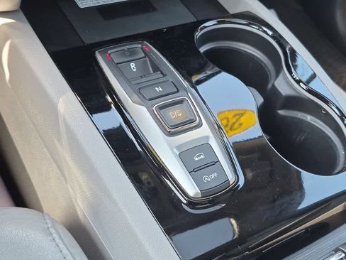 Used 2019 Honda Pilot Elite image 16