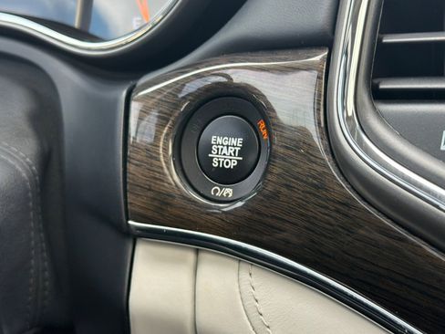 Used 2017 Jeep Grand Cherokee Summit image 29