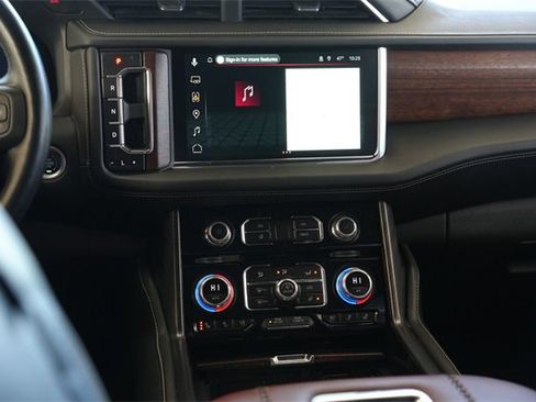 Used 2023 GMC Yukon XL Denali Ultimate image 14