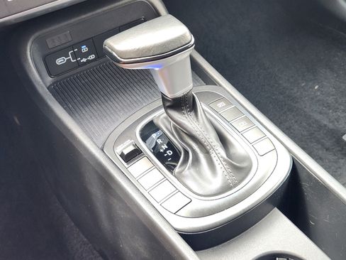 Used 2024 Hyundai Kona SEL AWD/4WD image 20